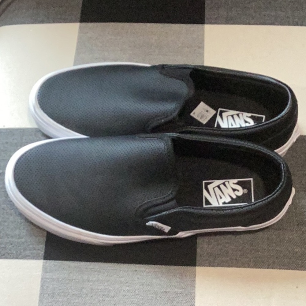 Black vans, women’s size 9 men’s size 7.5